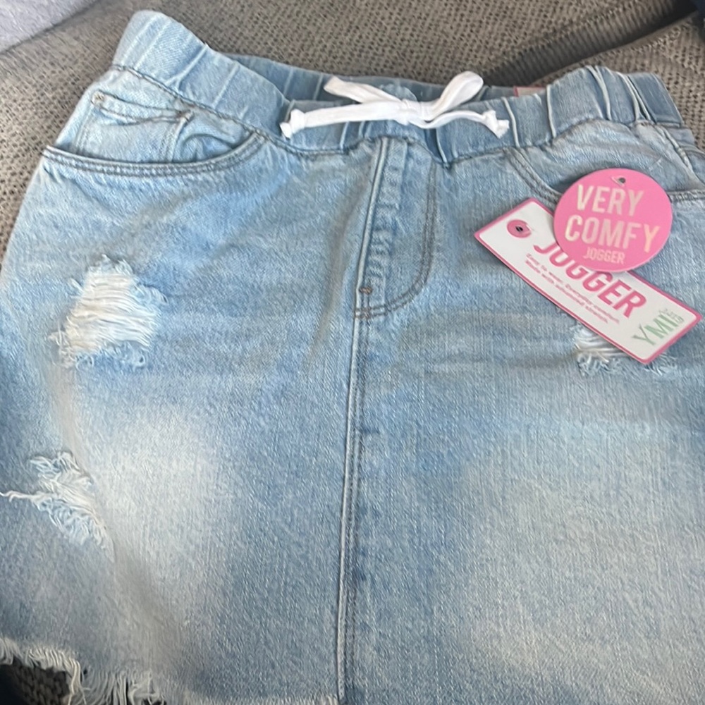Denim skirt